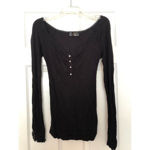 GUESS women’s longsleeve black top w/ rhinestones